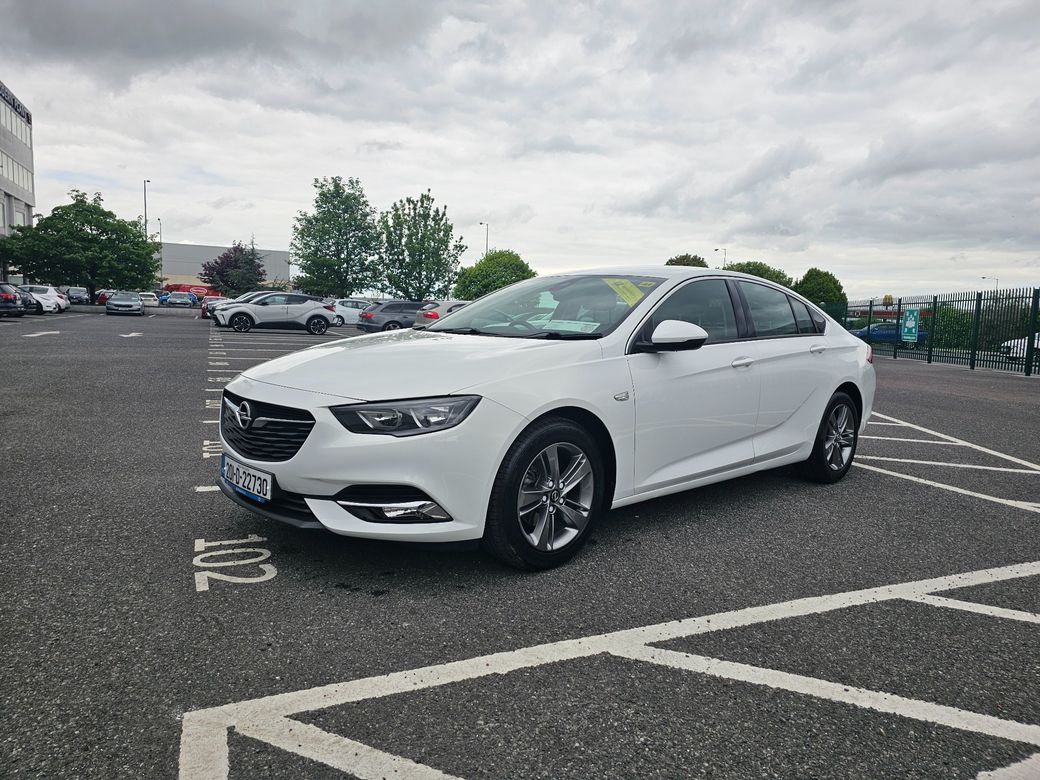 2020 Opel Insignia