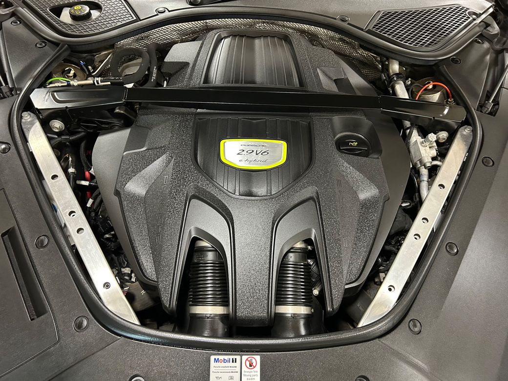 2018 Porsche Panamera