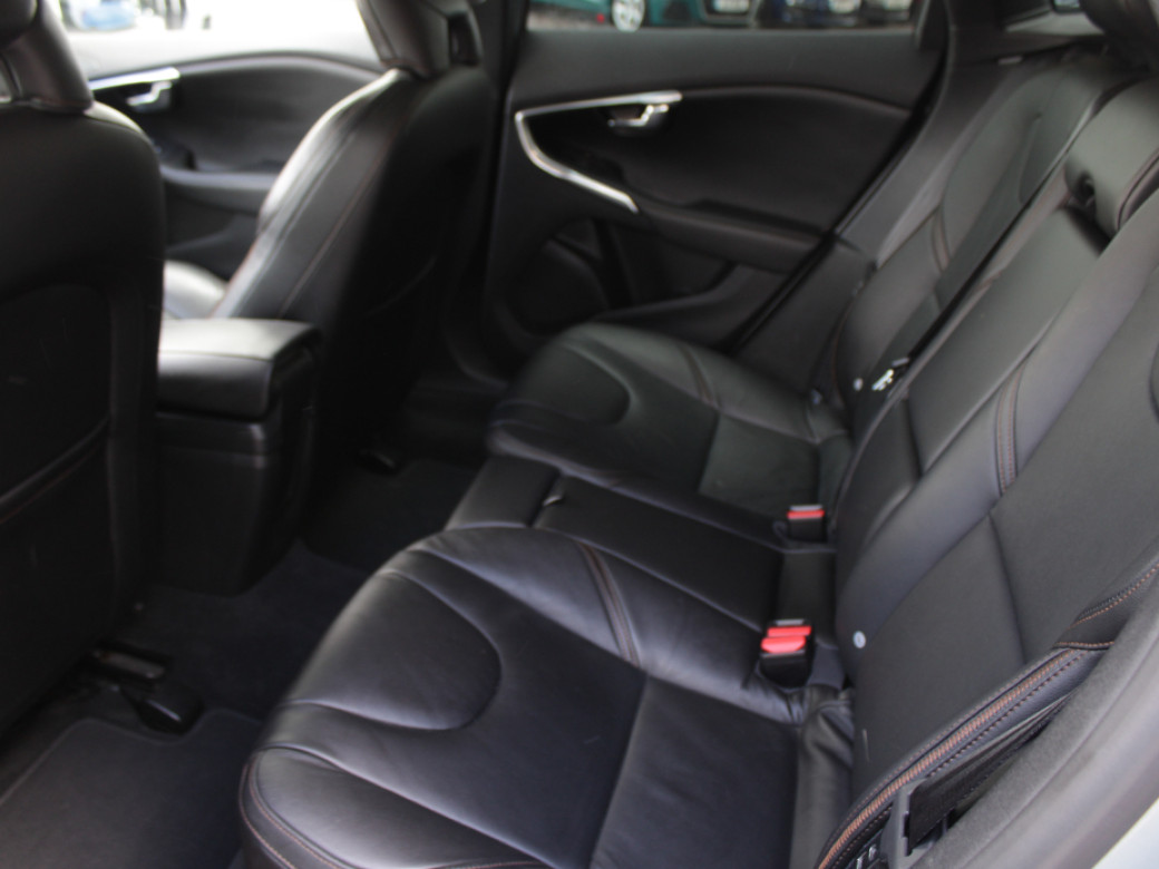 2015 Volvo V40