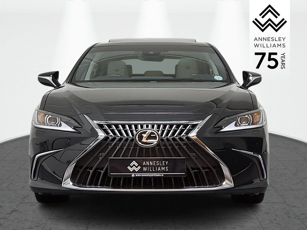 2023 Lexus ES 300h