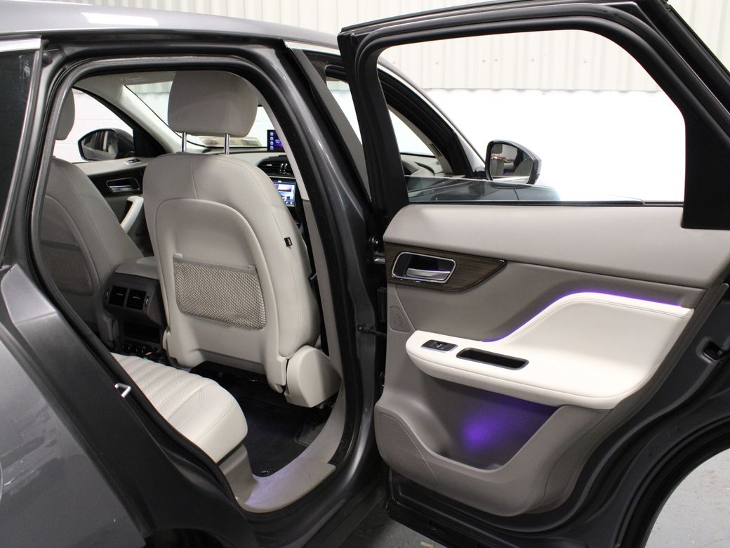 2016 Jaguar F-Pace