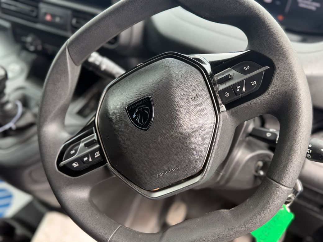 2024 Peugeot Partner