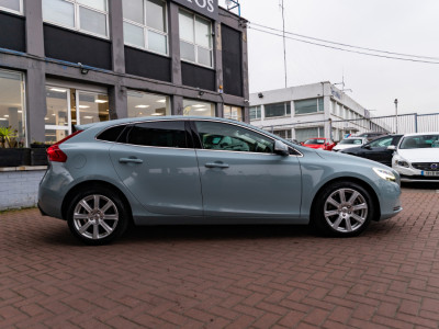 2016 Volvo V40