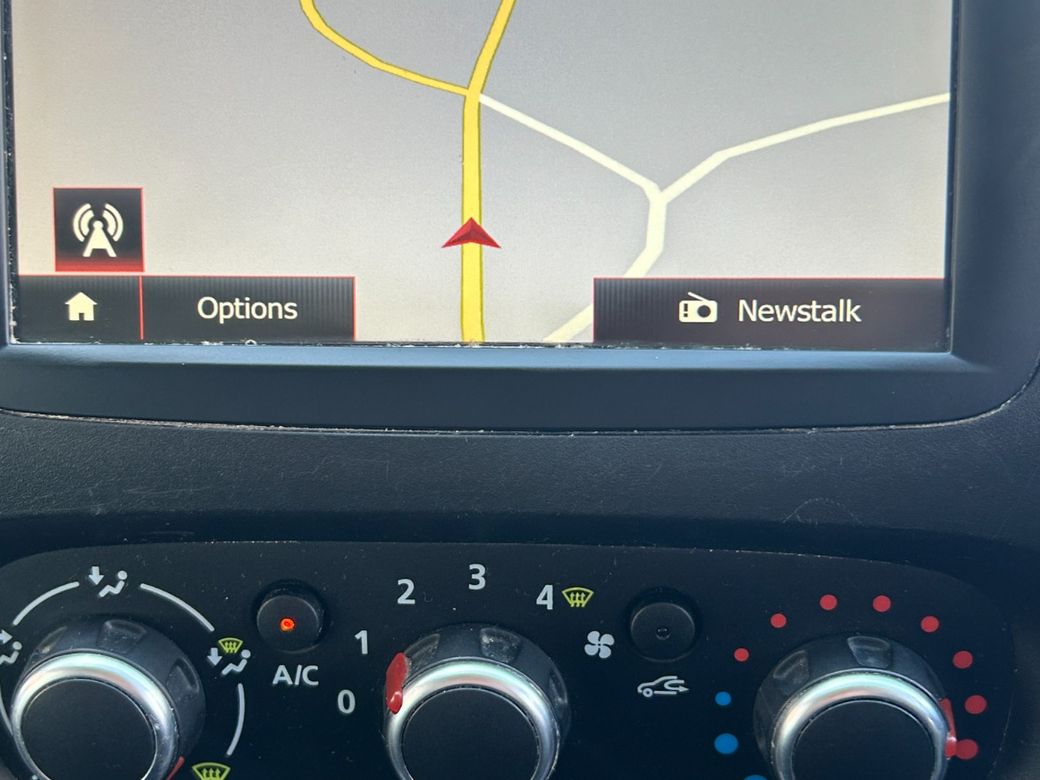 2021 Nissan NV300