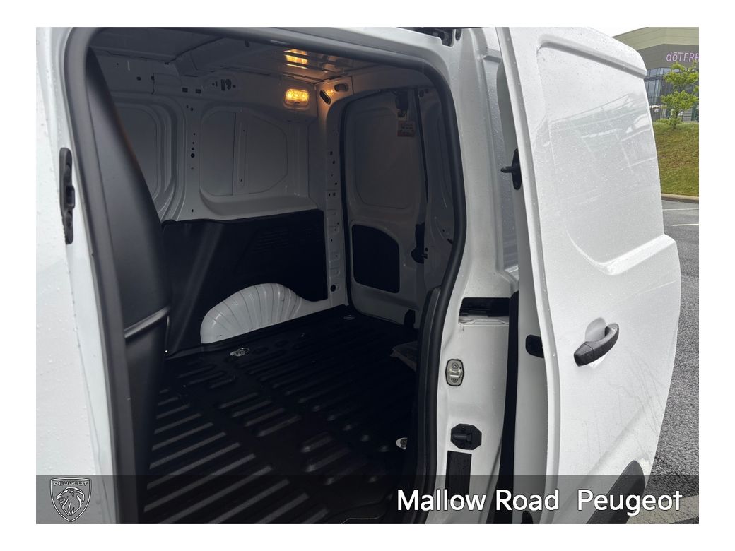 2025 Peugeot Partner