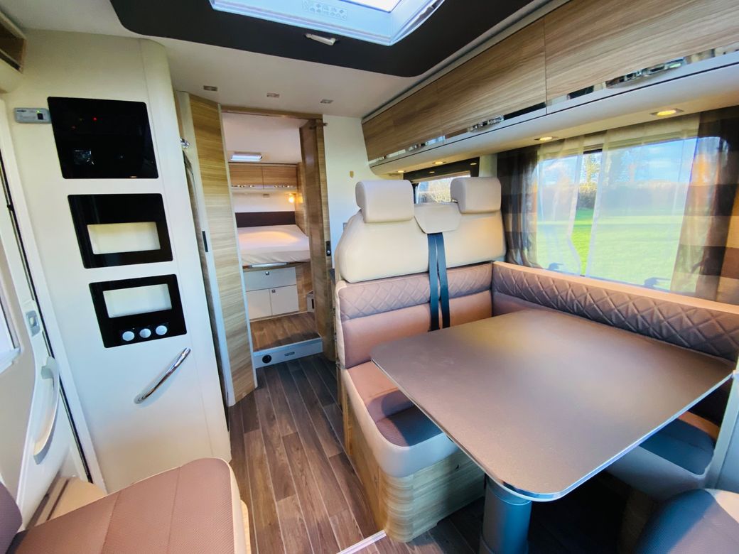 2017 ADRIA CORAL 690SC PLATINUM  L.H.D ISLAND BED 