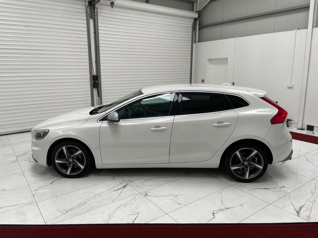 2016 Volvo V40