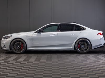 2025 BMW M5