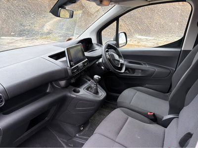 2024 Peugeot Partner
