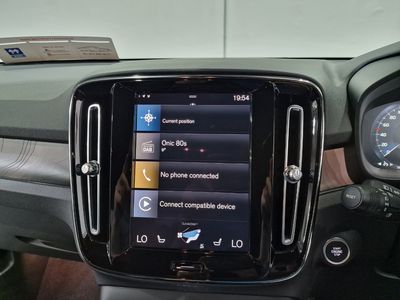2023 Volvo XC40