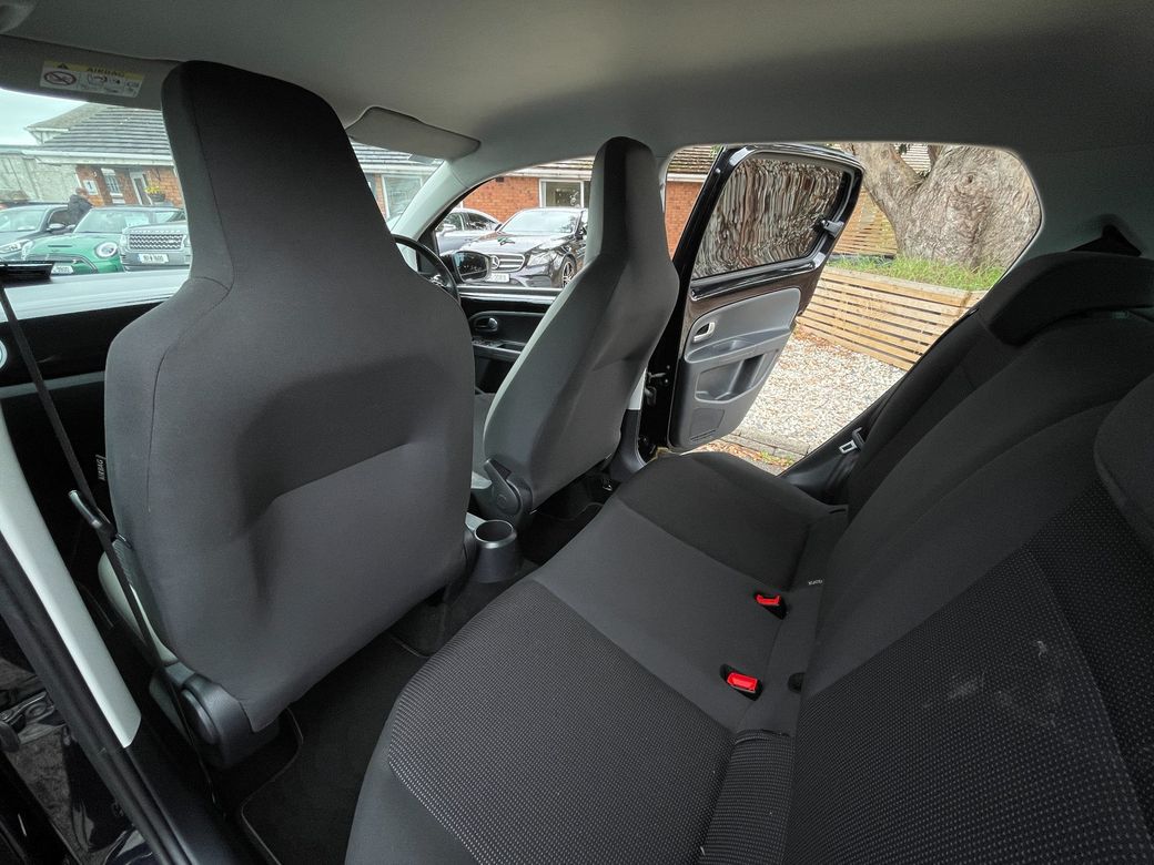 2016 Volkswagen up!