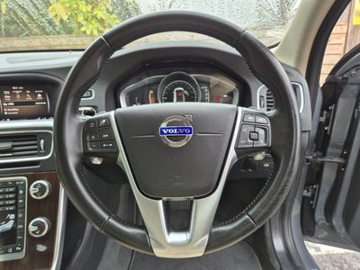 2017 Volvo V60 Cross Country