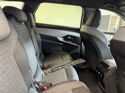 2025 Peugeot 5008