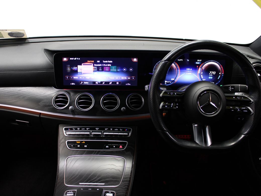 2021 Mercedes-Benz E 300