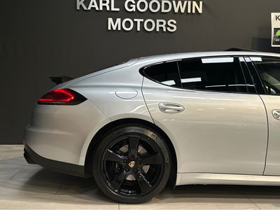 2016 Porsche Panamera
