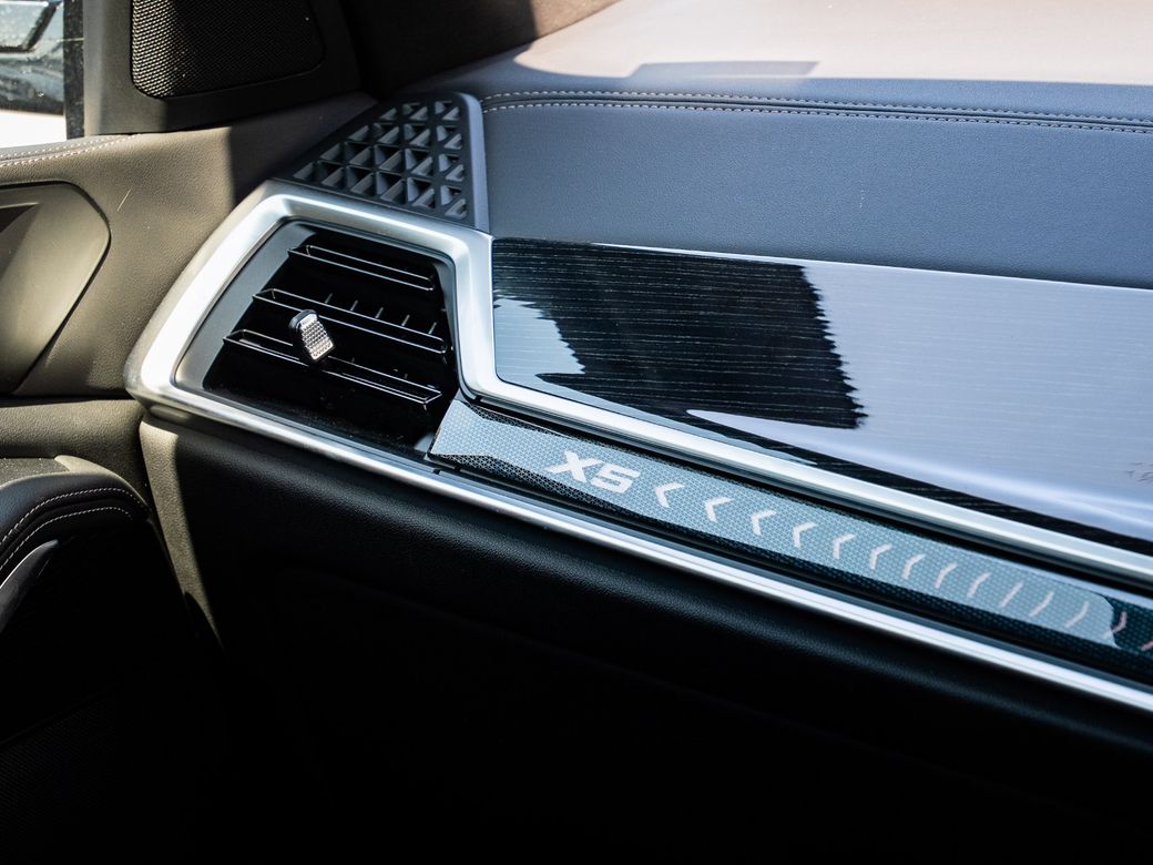 2025 BMW X5
