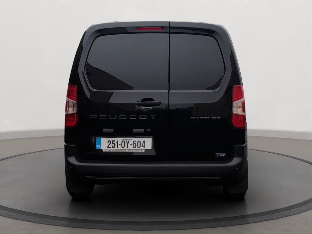 2025 Peugeot Partner