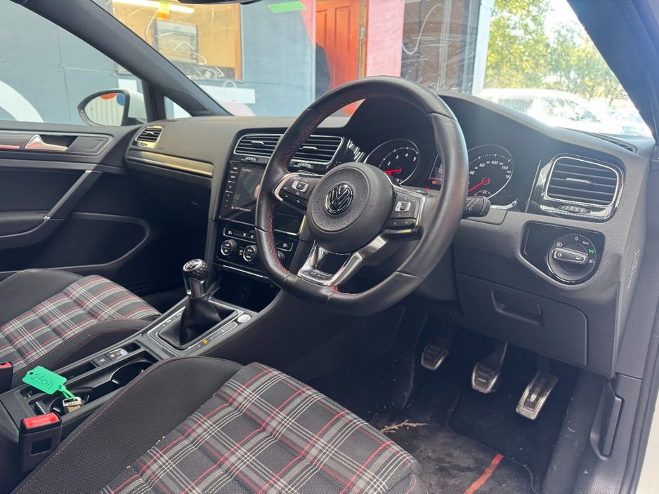 2017 Volkswagen Golf