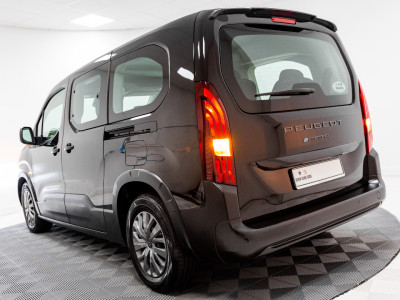 2025 Peugeot Rifter