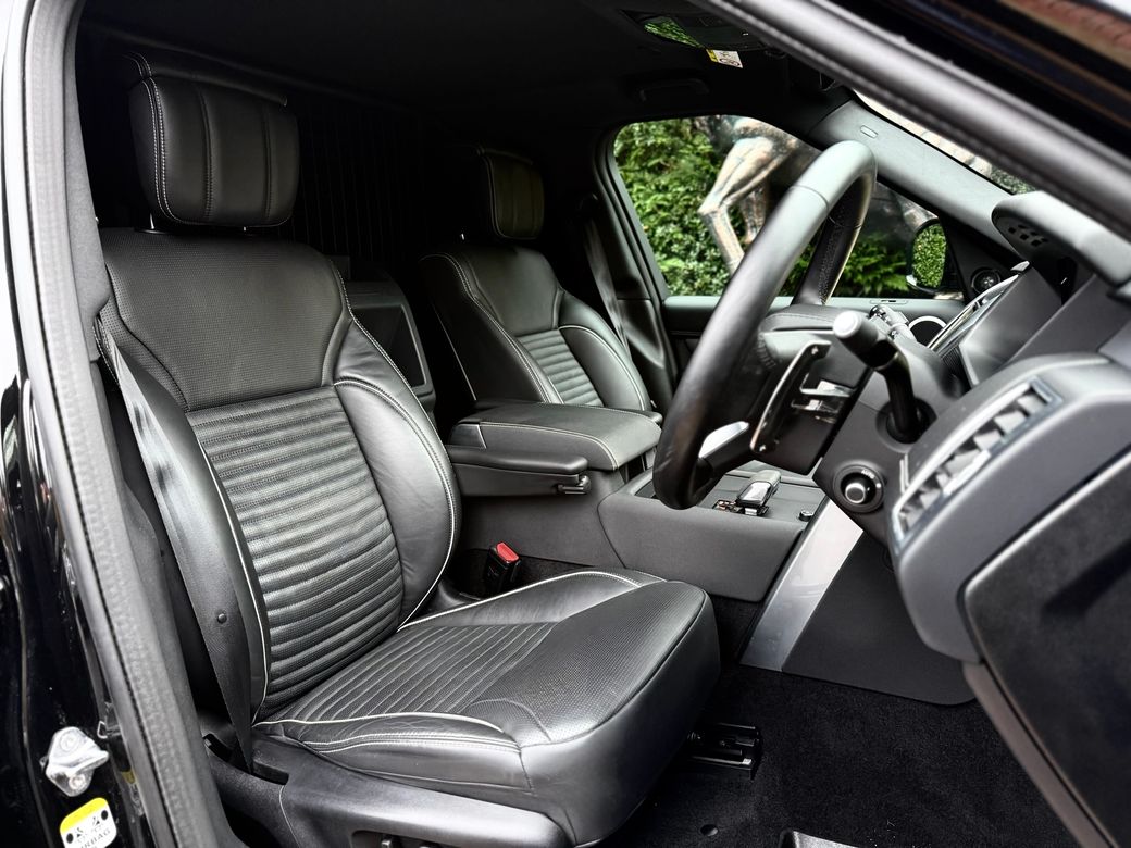 2024 Land Rover Discovery