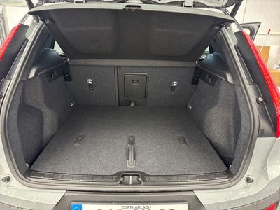 2024 Volvo XC40