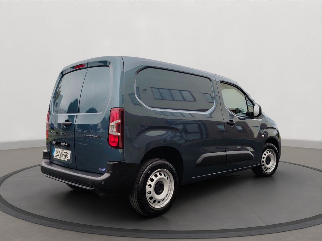 2025 Peugeot Partner