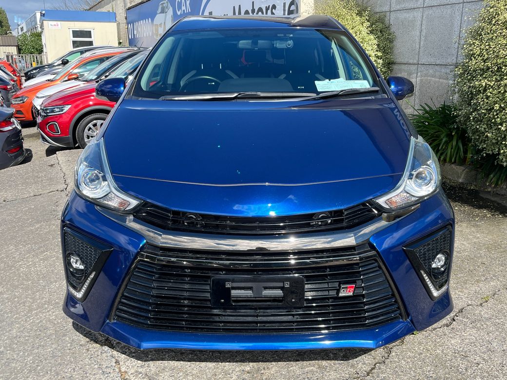2020 Toyota Prius Alpha