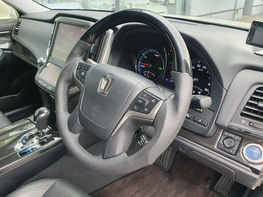 2013 Toyota Crown