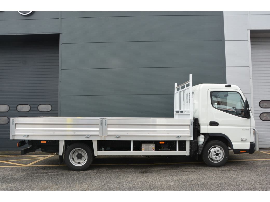 2025 FUSO Canter