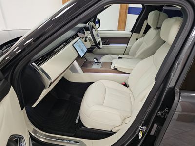 2025 Land Rover Range Rover