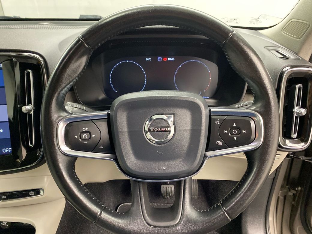 2020 Volvo XC40