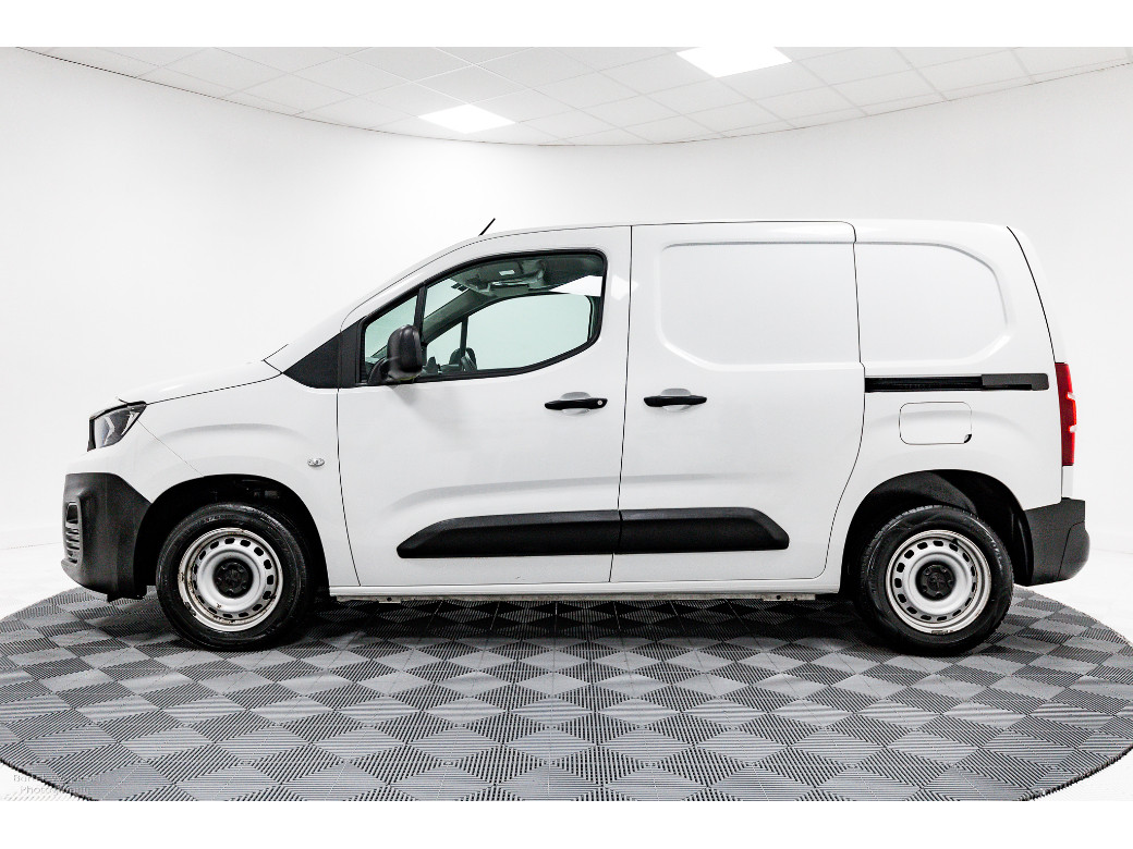 2022 Peugeot Partner
