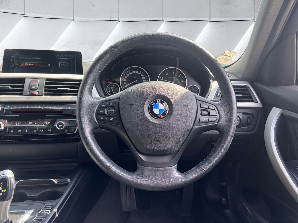 2017 BMW 320