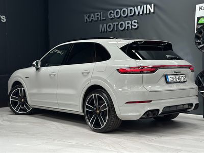 2023 Porsche Cayenne