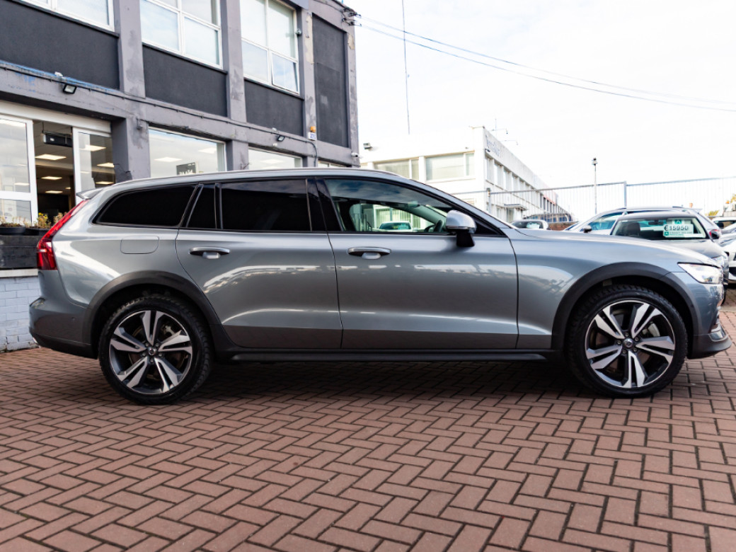 2021 Volvo V60