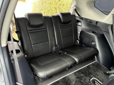 2018 Toyota Prius Alpha