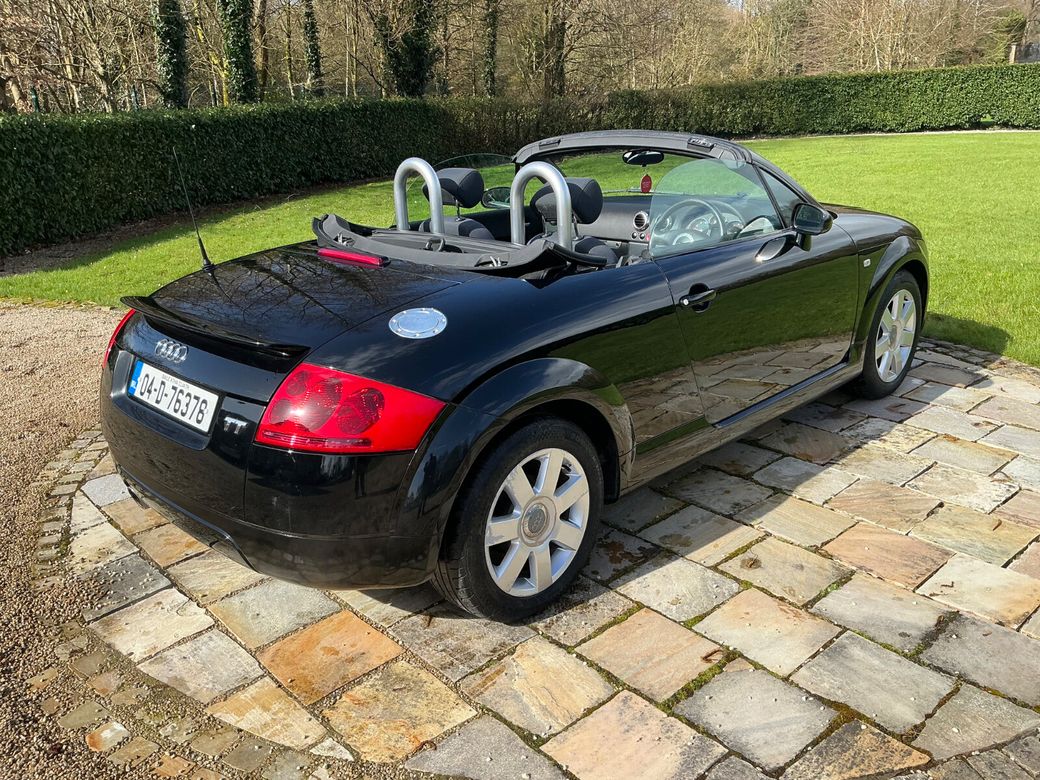 2004 Audi TT