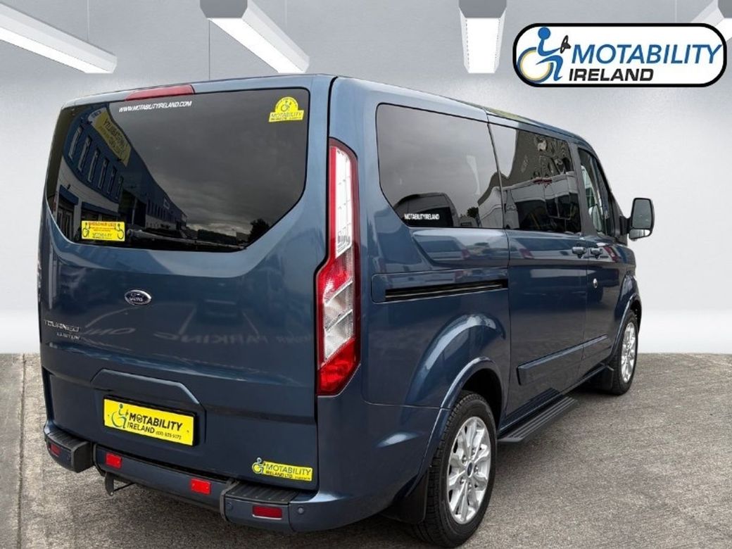 2020 Ford Tourneo