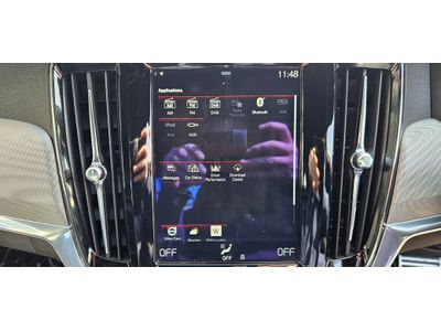 2017 Volvo S90