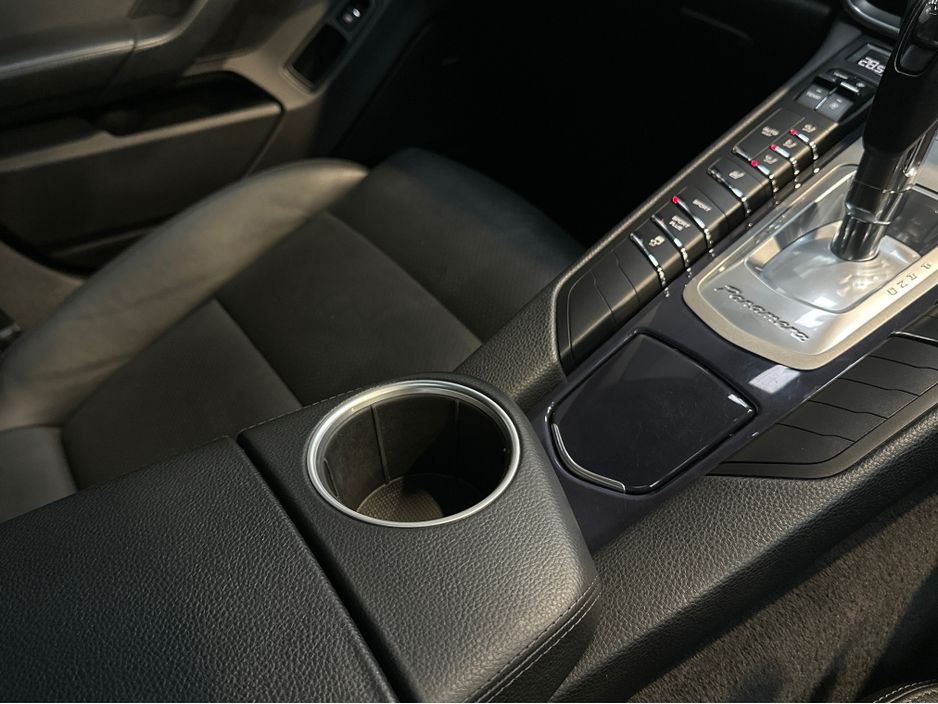 2016 Porsche Panamera