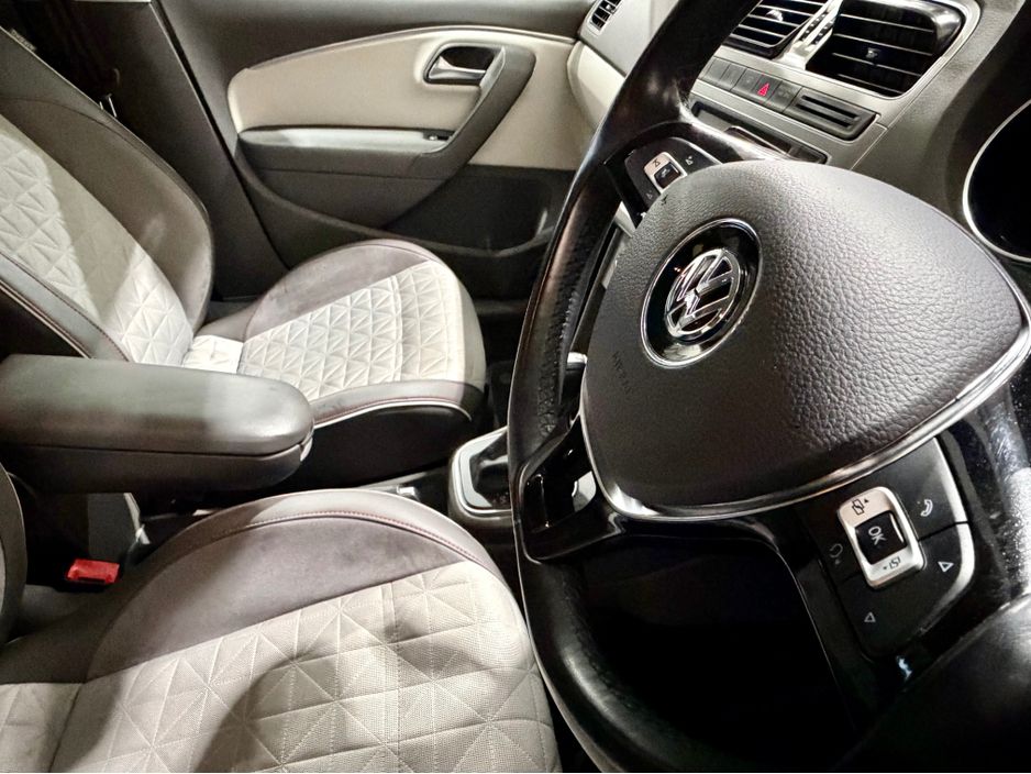 2017 Volkswagen Polo