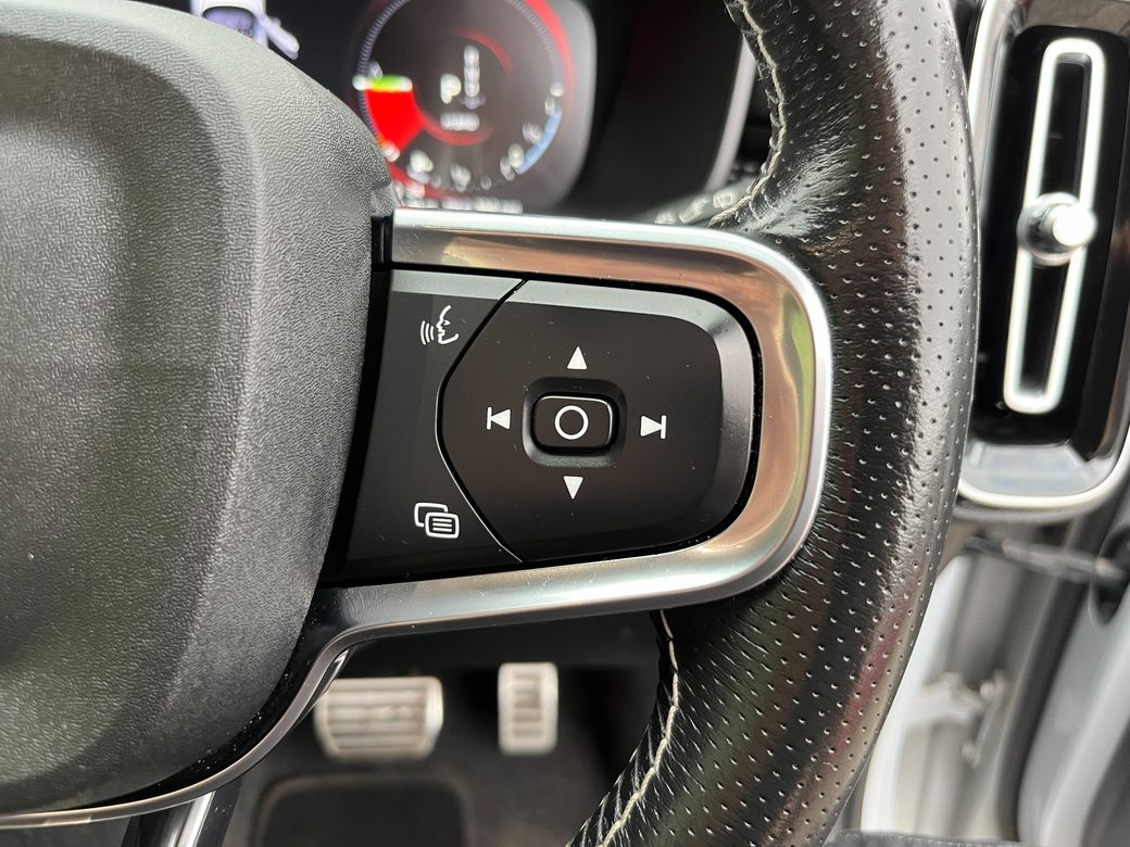 2021 Volvo XC40