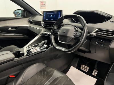 2021 Peugeot 5008