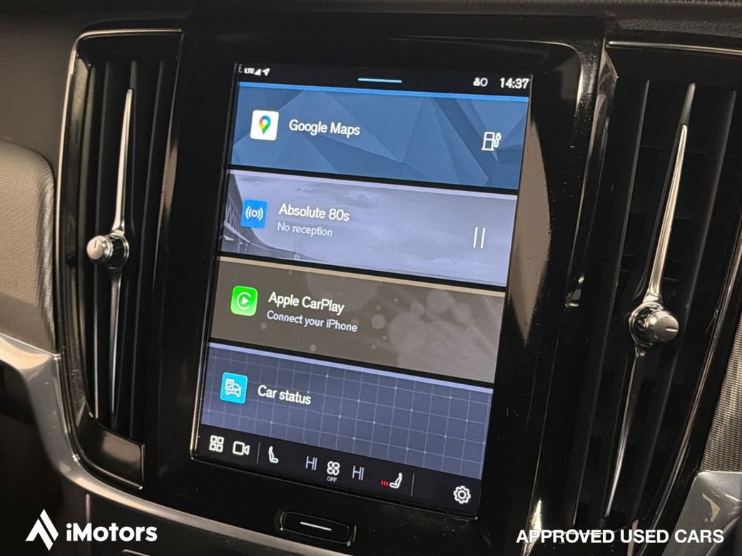 2022 Volvo S90