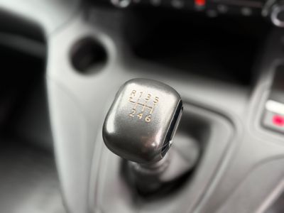 2022 Peugeot Partner