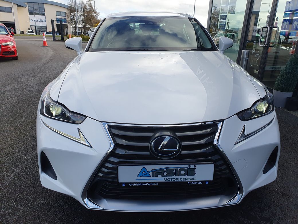 2019 Lexus IS 300h