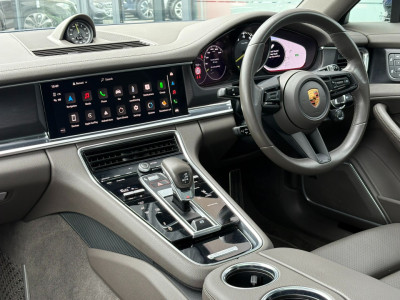 2022 Porsche Panamera