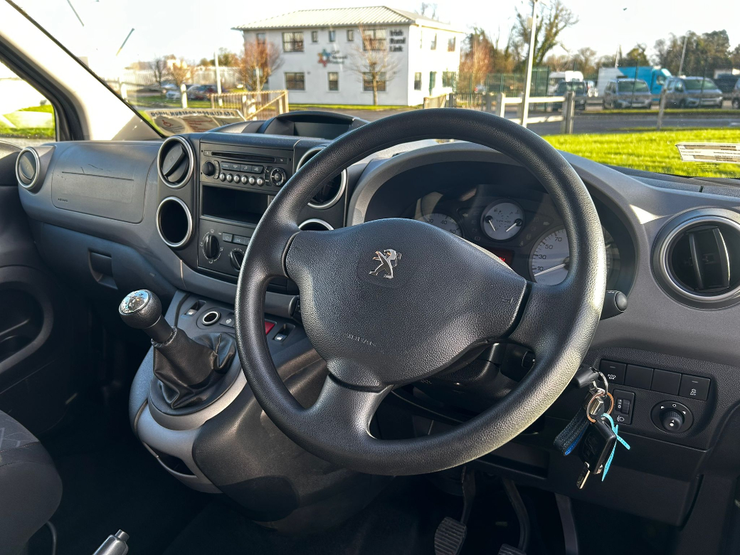 2017 Peugeot Partner Tepee