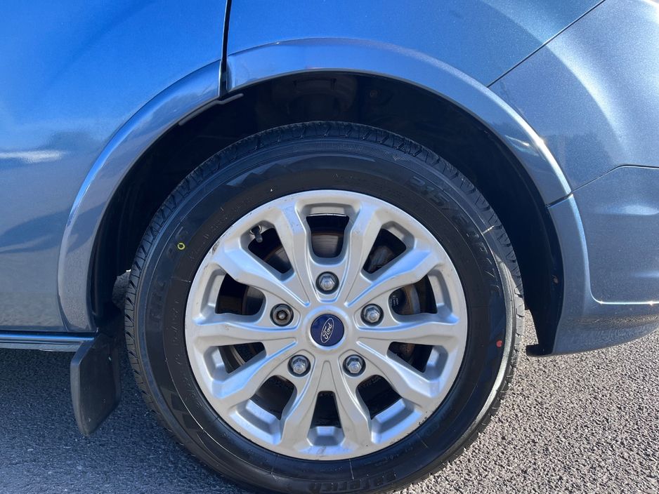 2020 Ford Tourneo