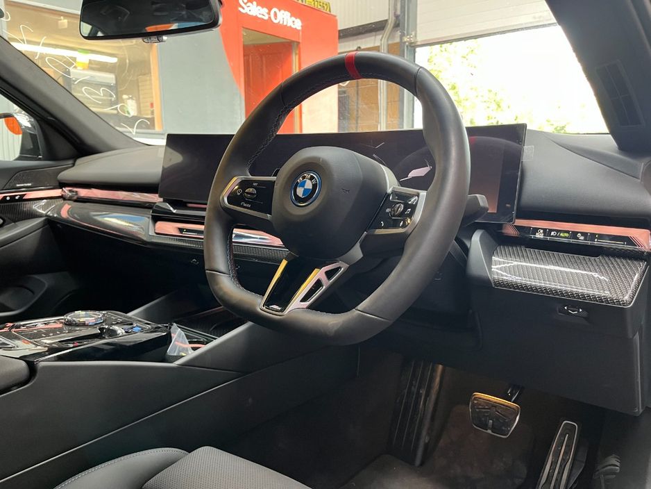 2024 BMW i5